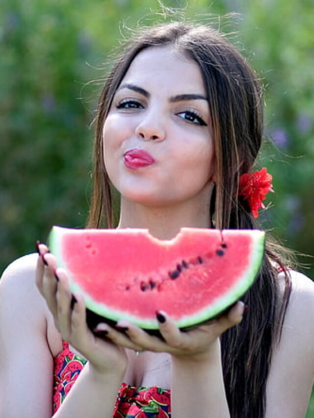 बिना काटे लाल और मीेठे तरबूज की ऐसे करें पहचान
