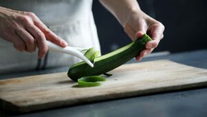 vegetable-peeling-zucchini-chopping-board